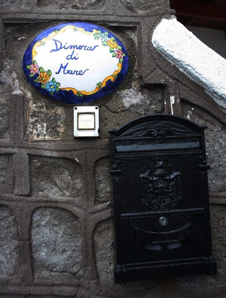 chia-e-il-Castello-Aragonese