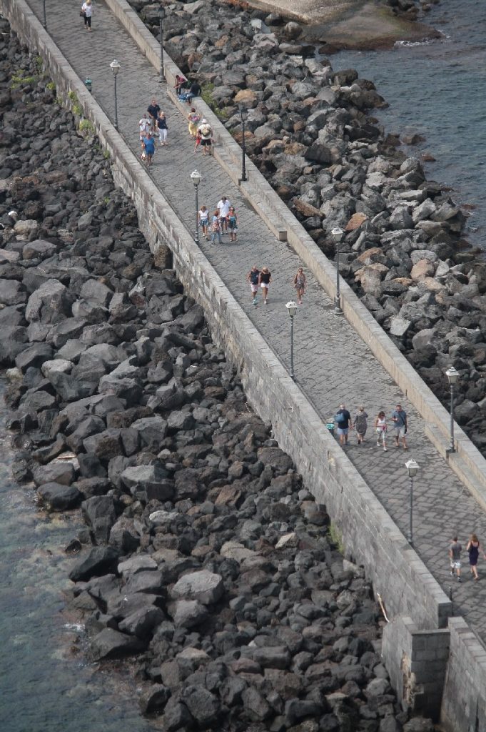 Ischia-e-il-Castello-Aragonese