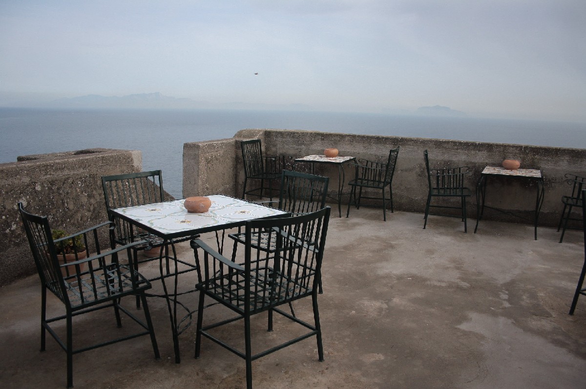 Ischia-e-il-Castello-Aragonese