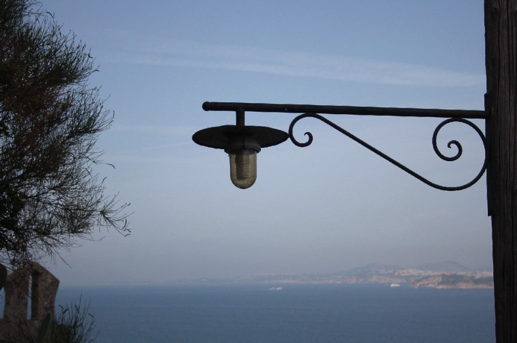 Ischia-e-il-castello-Aragonese