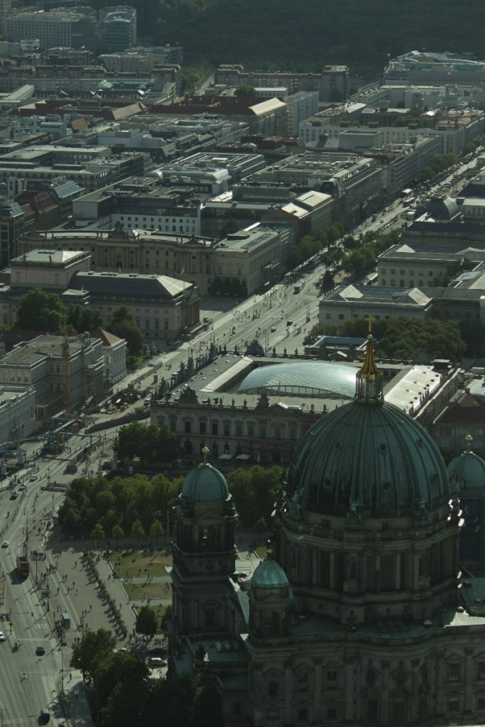 Vedere- Berlino- dalla -Torre - della - Televisione Vedere- Berlino- dalla -Torre - della - Televisione
